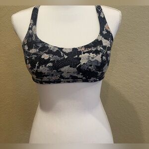 Lululemon Free To Be Wild Bra. Size 6